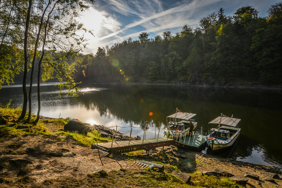 Zdjęcie na okładce dla Rejs statkiem - zamek Czocha jezioro leśniańskie